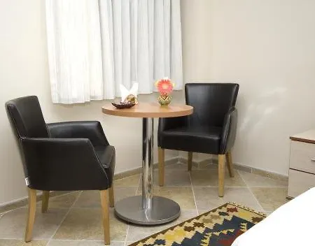 Dom Otel 3*