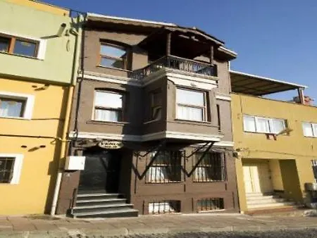 Dom Hotel 3*